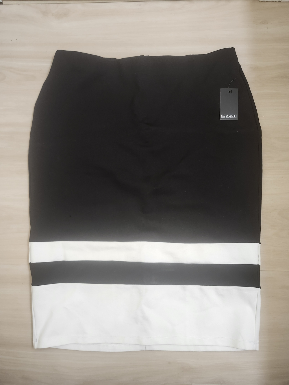NWT Eloquii Black and White Colorblock Pencil Skirt, Size 18